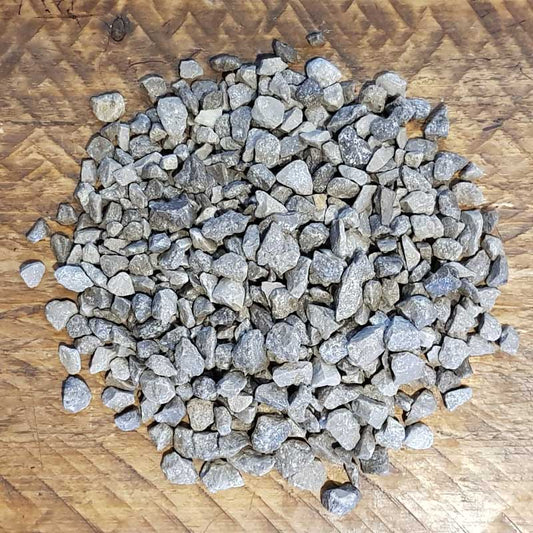 White/Grey Limestone Gravel Chippings 10mm & 20mm